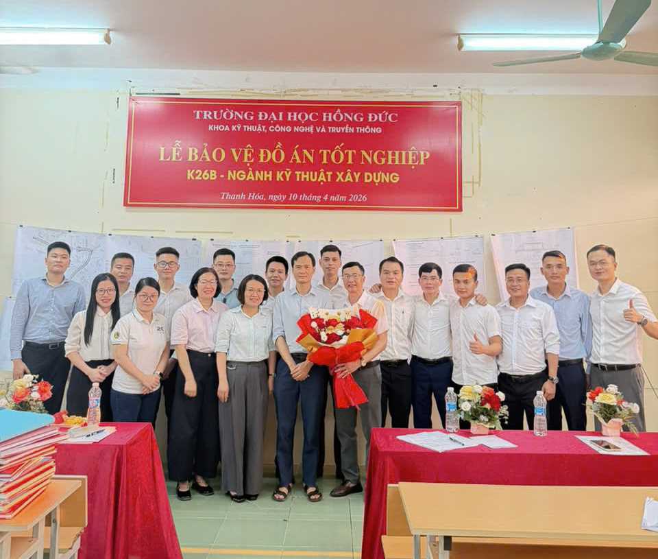 Sinh viên lớp Đại học Kỹ thuật xây dựng K26B Liên thông bảo vệ thành công đồ án tốt nghiệp